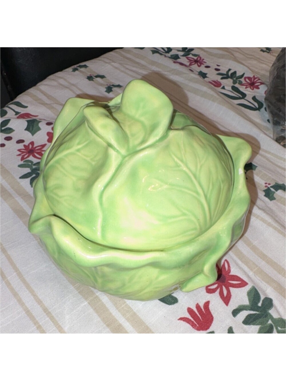 REH Handmade Green Ceramic Art Pottery Bowl Cabbage Pattern Glossy Finish w/ Lid